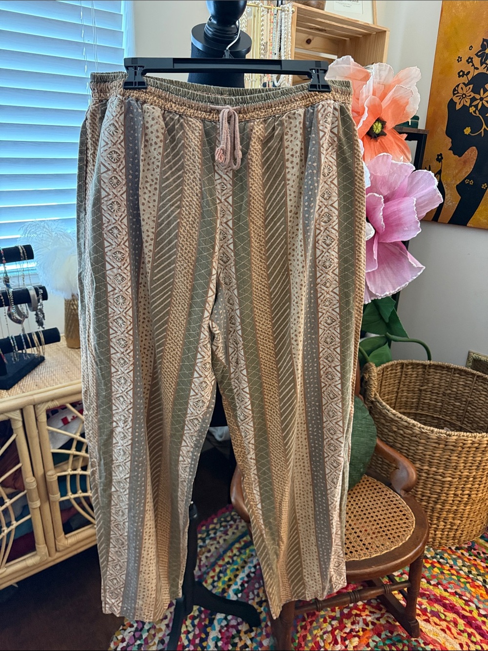 Vintage 90s/Y2K NY Address Unknown Elastic Drawstring Batik Boho Hippie Pants